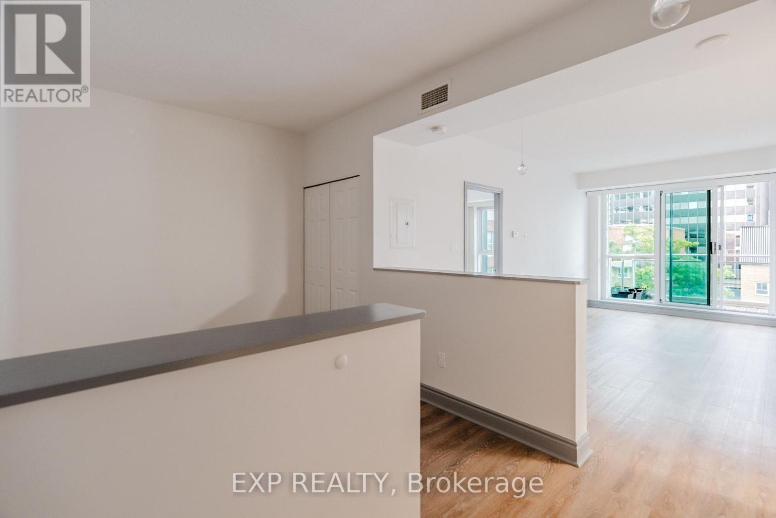 502 - 134 York Street Property Photo 6
