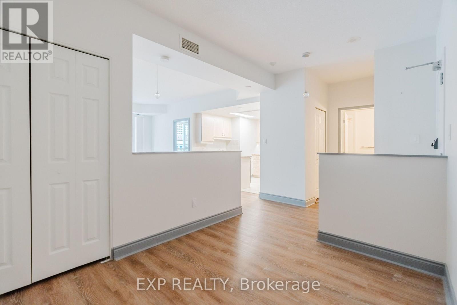502 - 134 York Street Property Photo 7