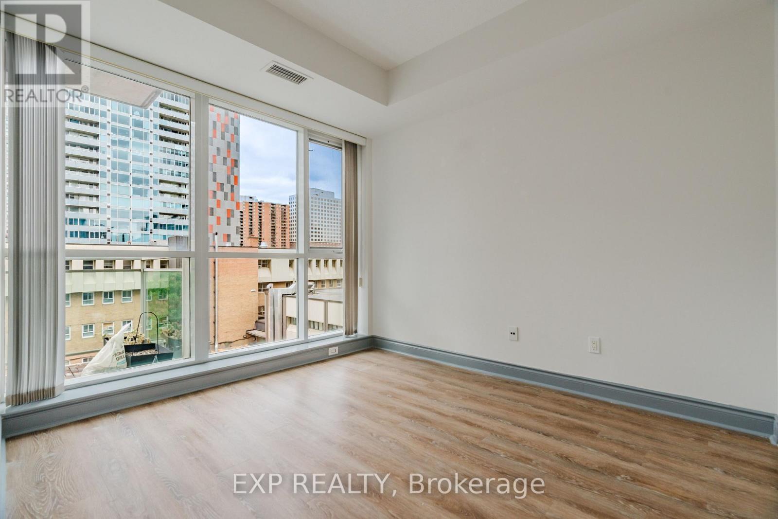 502 - 134 York Street Property Photo 17