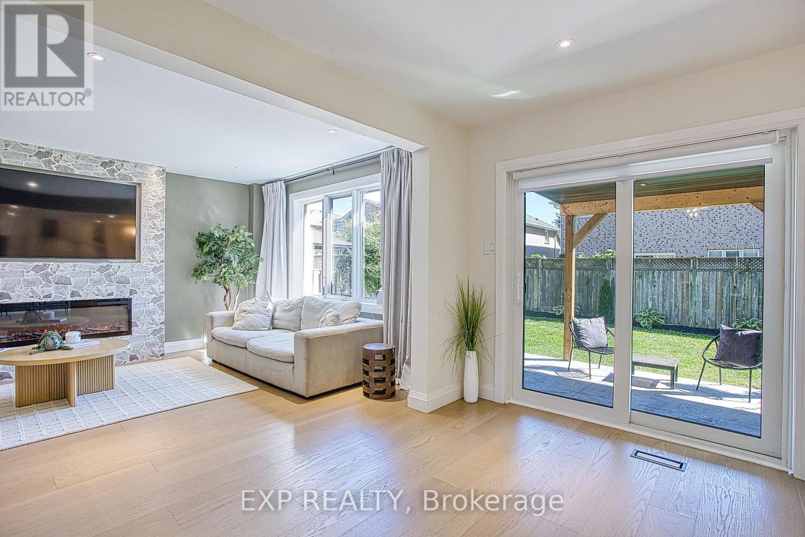 43 Spadara Drive Property Photo 15