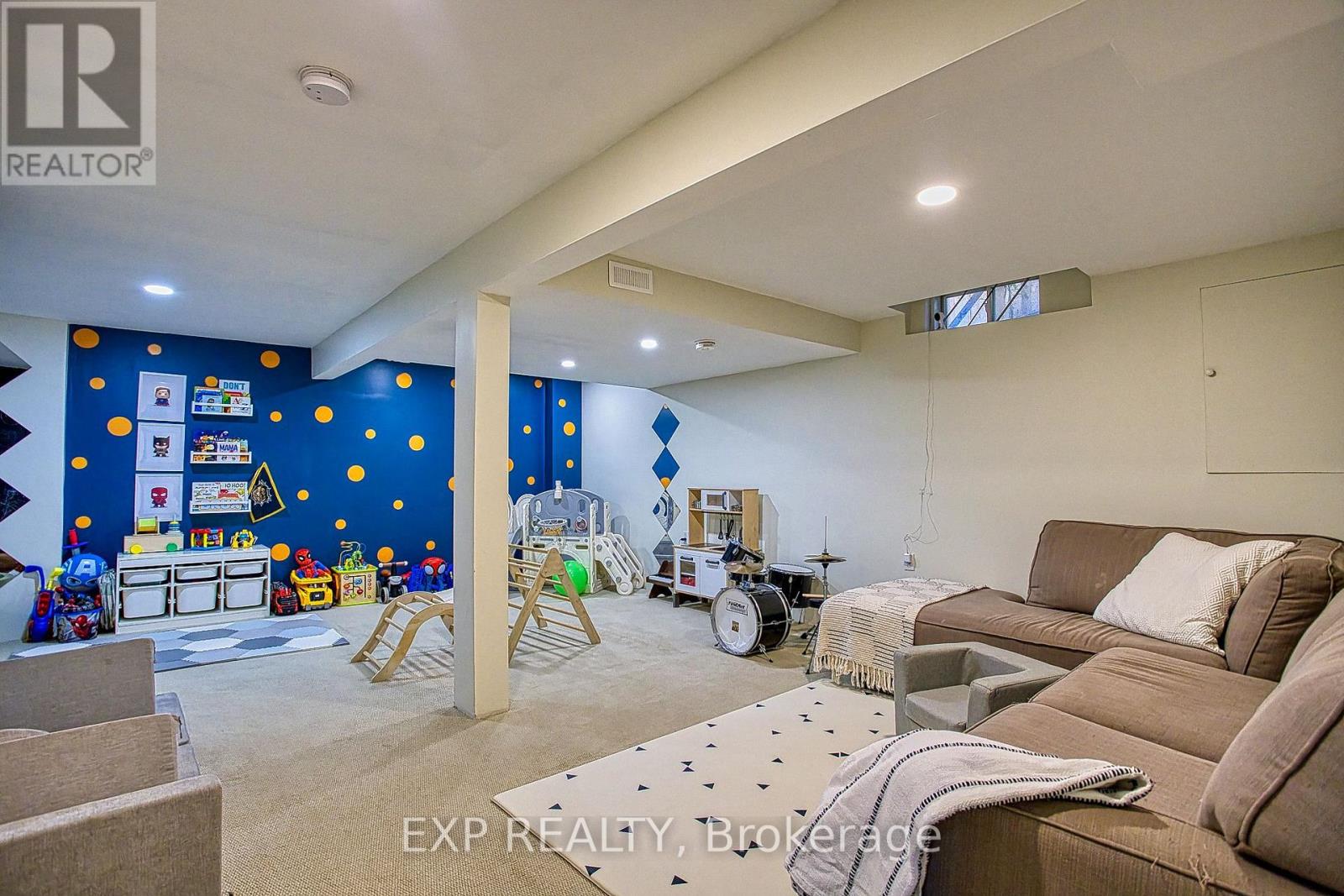 43 Spadara Drive Property Photo 30