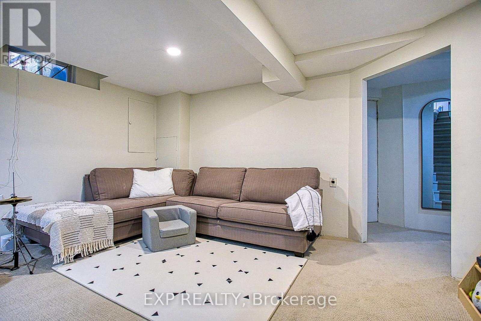 43 Spadara Drive Property Photo 31