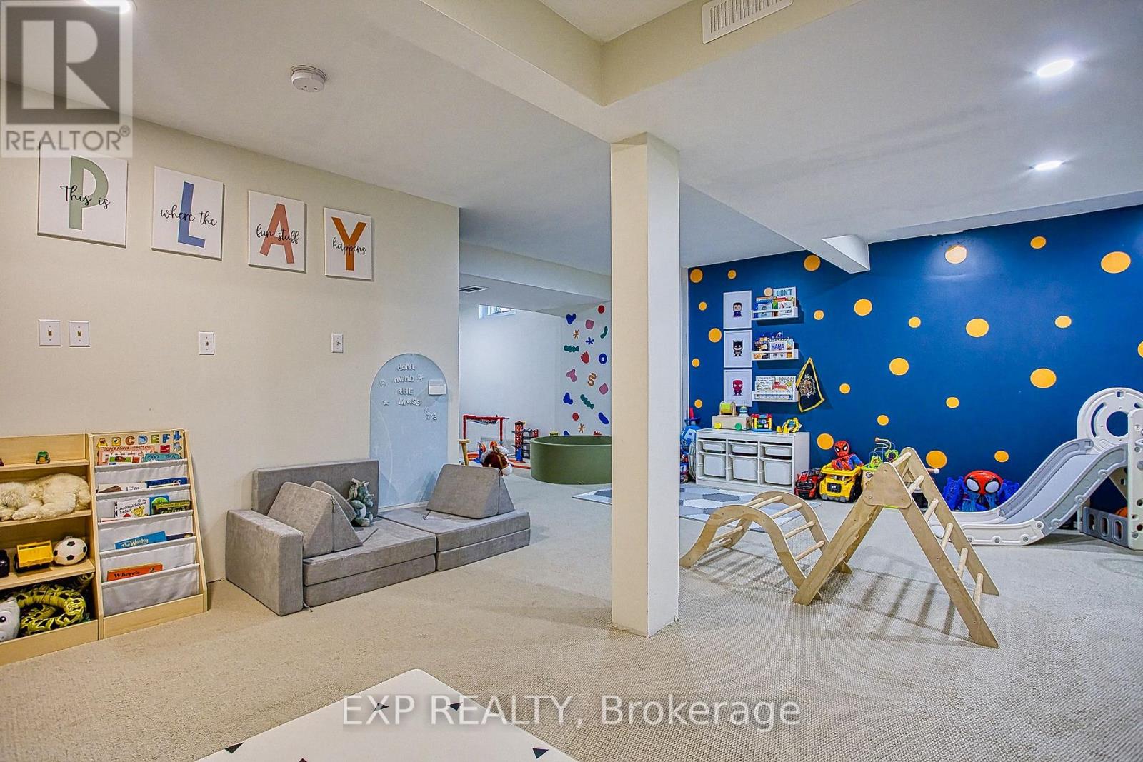 43 Spadara Drive Property Photo 32