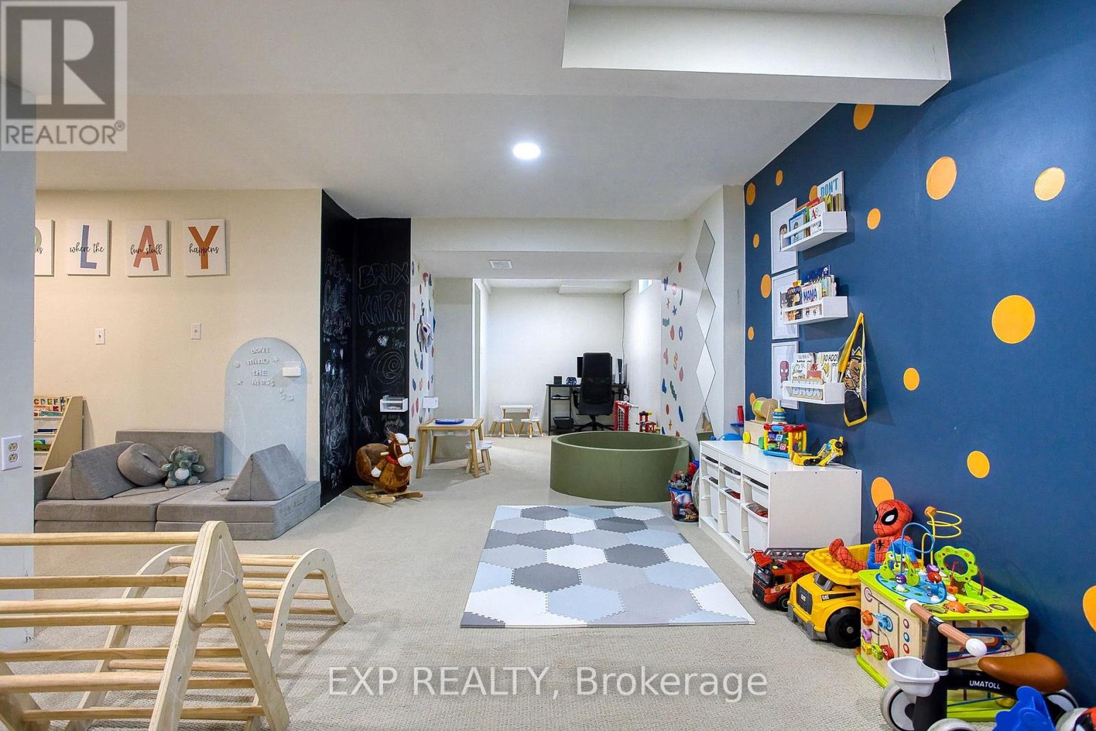 43 Spadara Drive Property Photo 33
