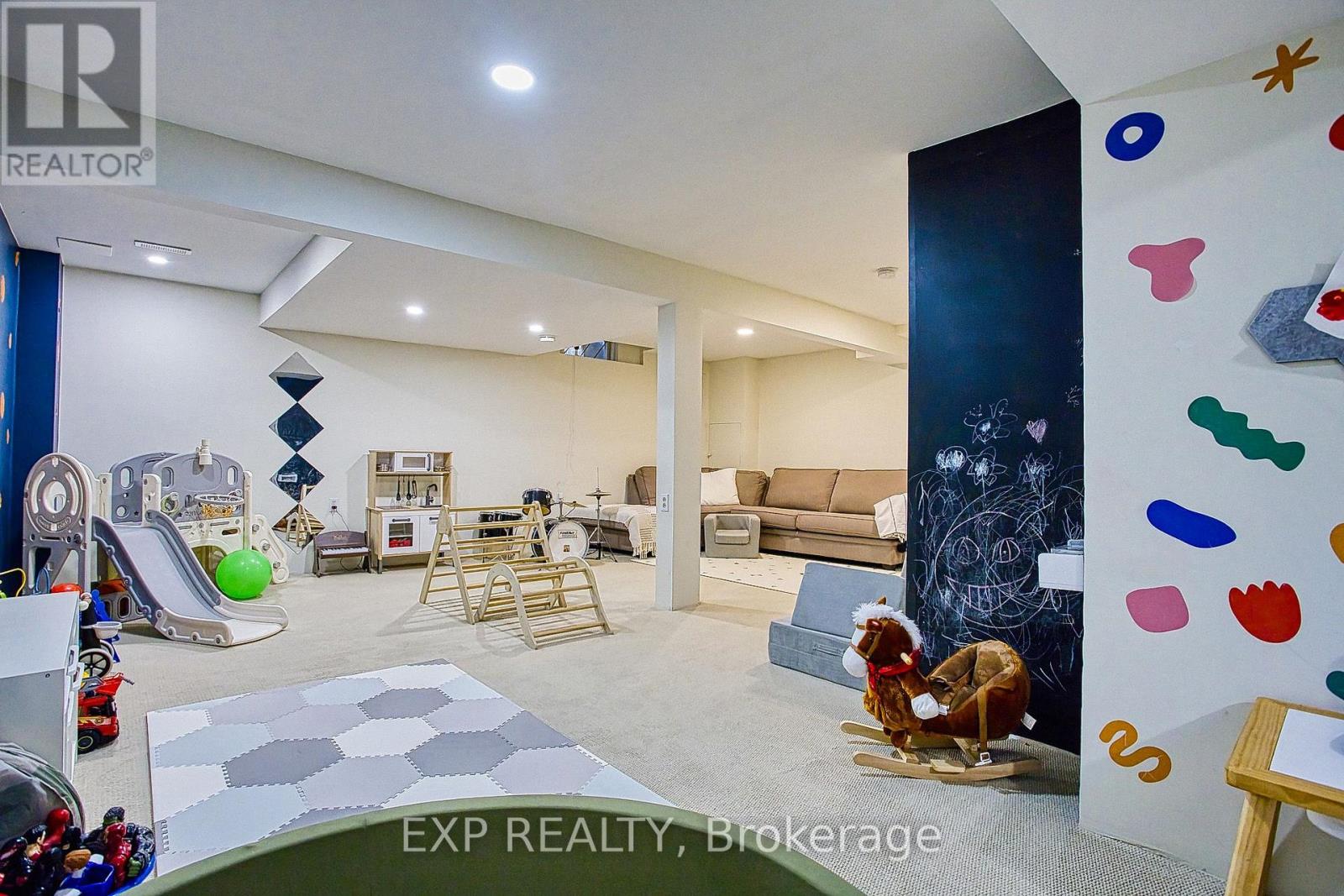 43 Spadara Drive Property Photo 36