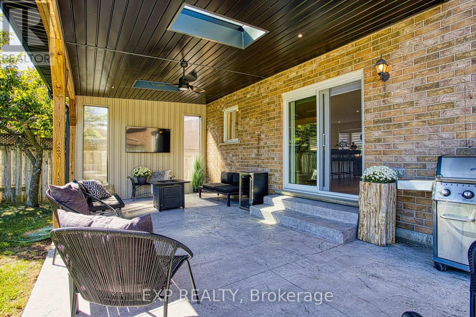 43 Spadara Drive Property Photo 39