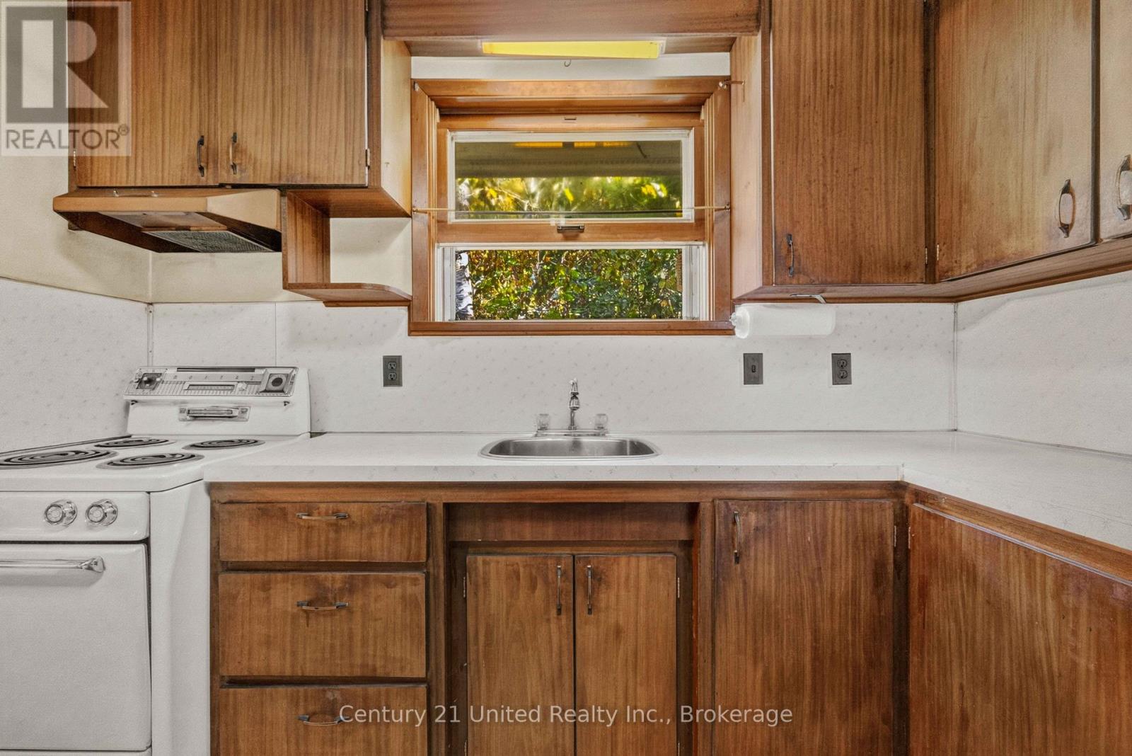 3795 Highway 28 Property Photo 6