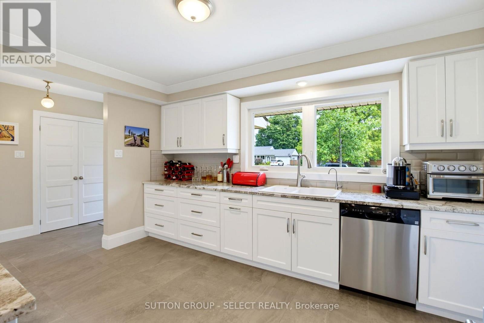 61 Daleview Crescent Property Photo 11