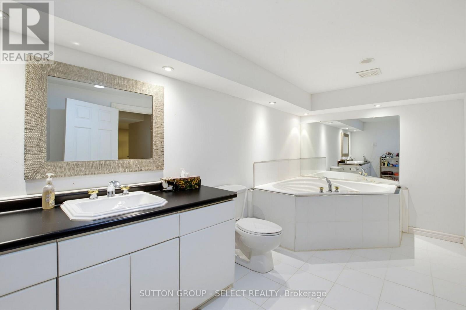 61 Daleview Crescent Property Photo 36
