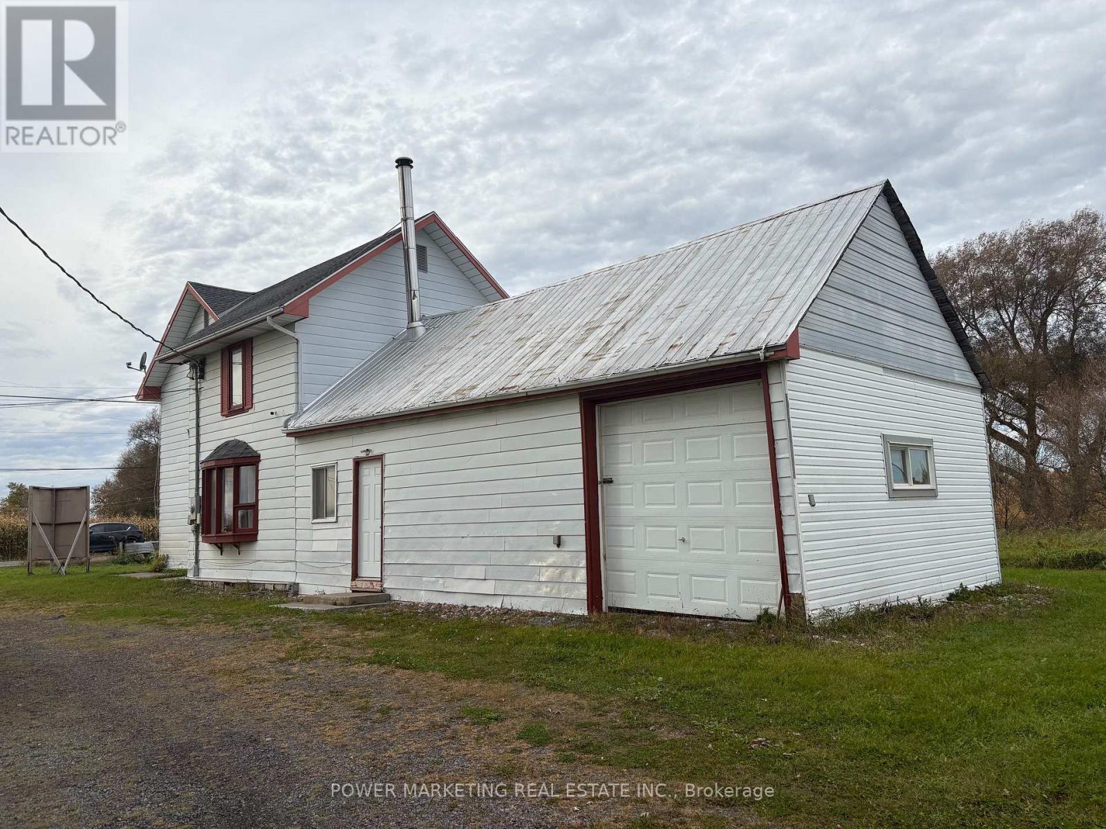 955 St Guillaume Road Property Photo 8