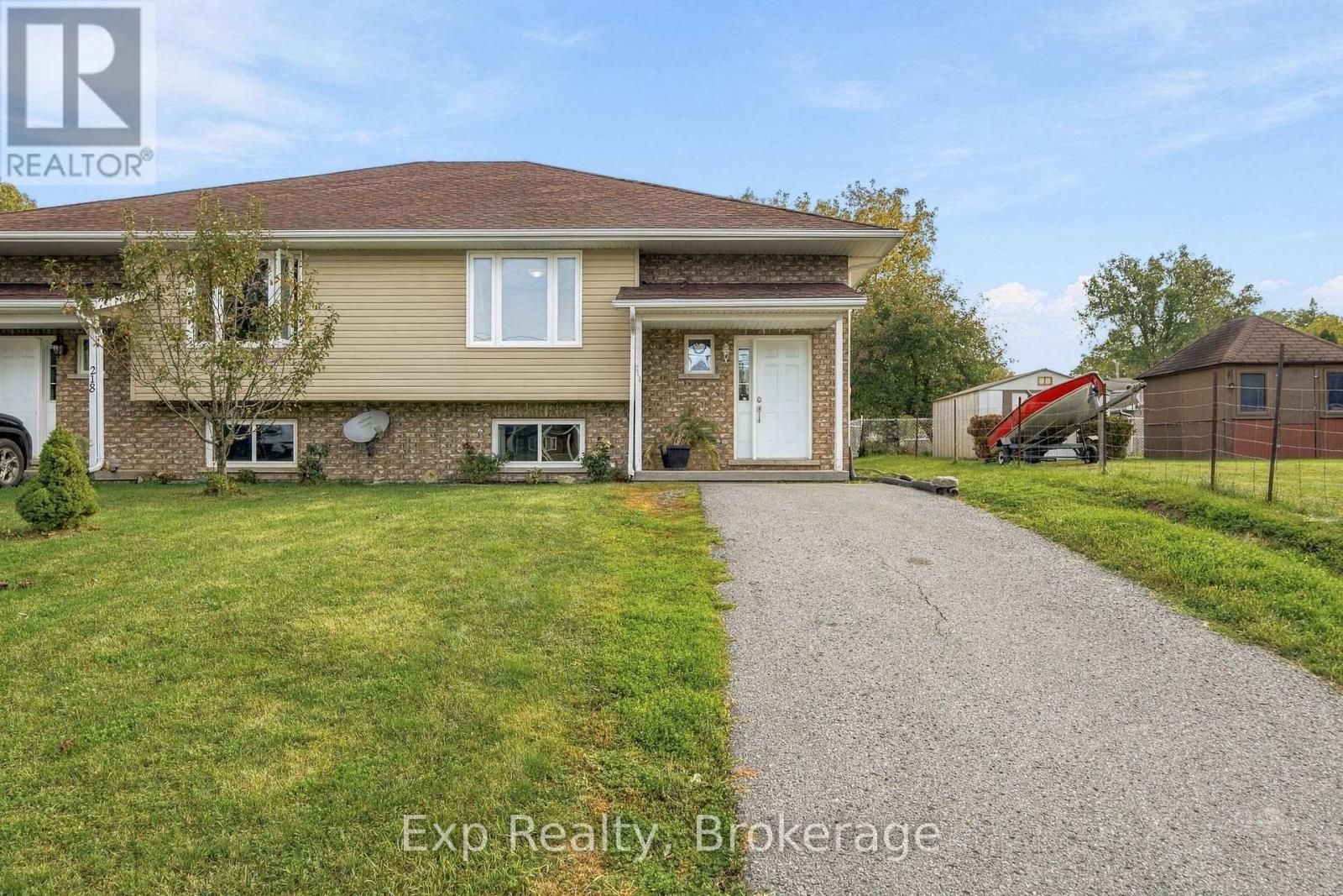 216 Brant Street Property Photo 1