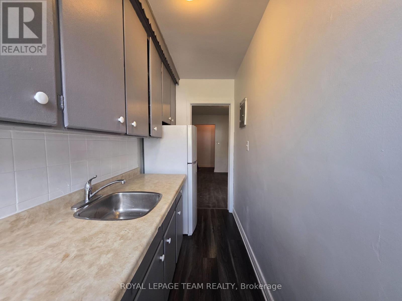 187 Unit 2 Bradley Avenue Property Photo 6