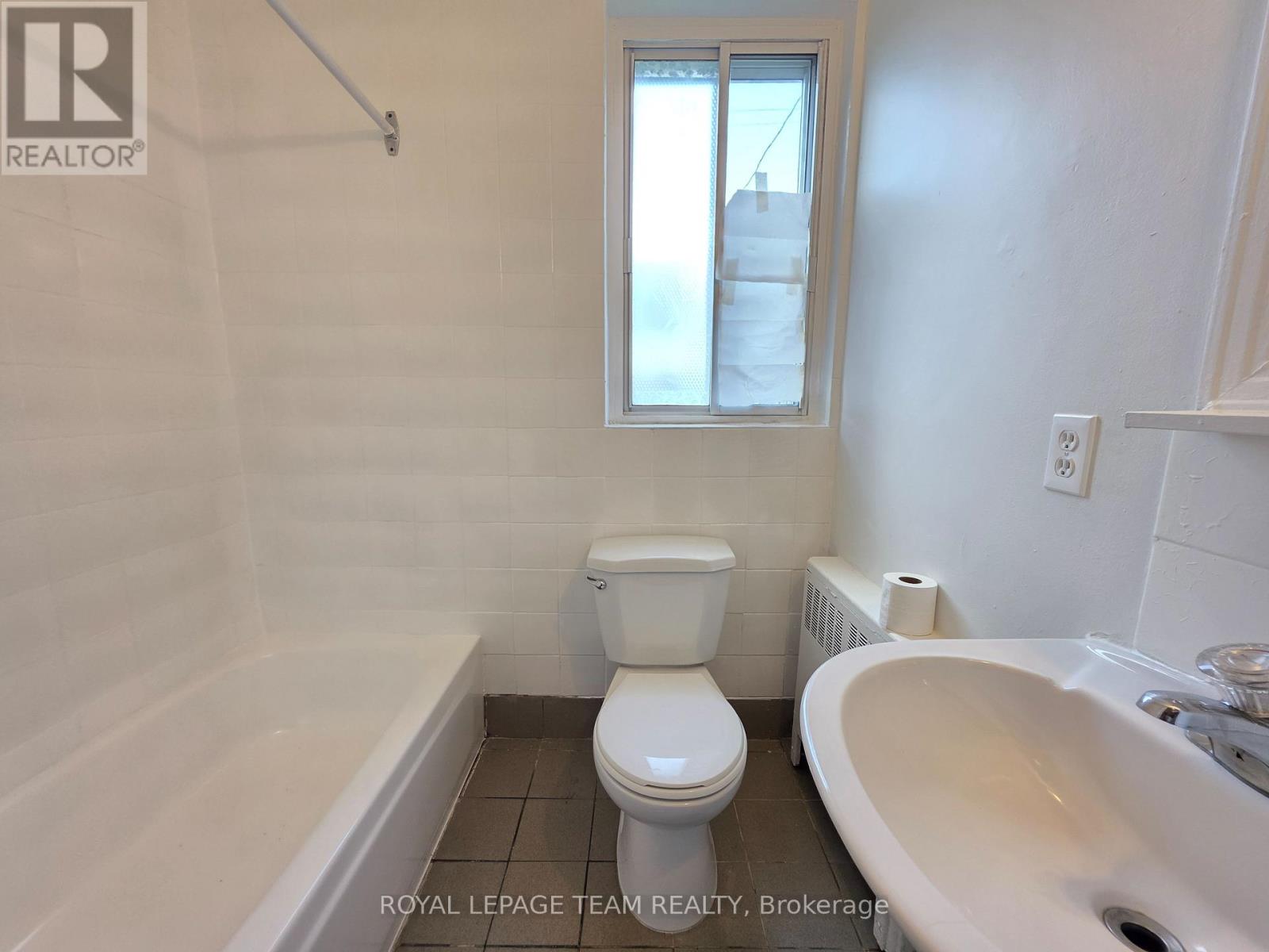 187 Unit 2 Bradley Avenue Property Photo 16