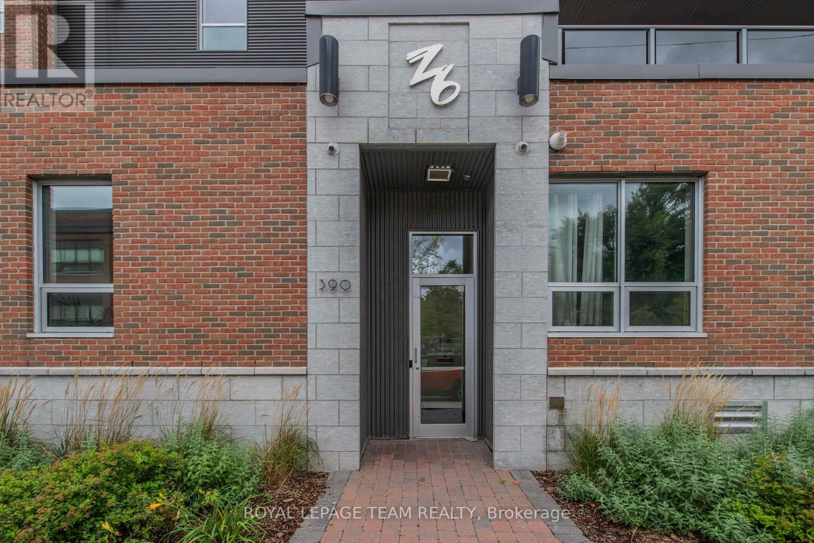 102 - 390 Booth Street Property Photo 2