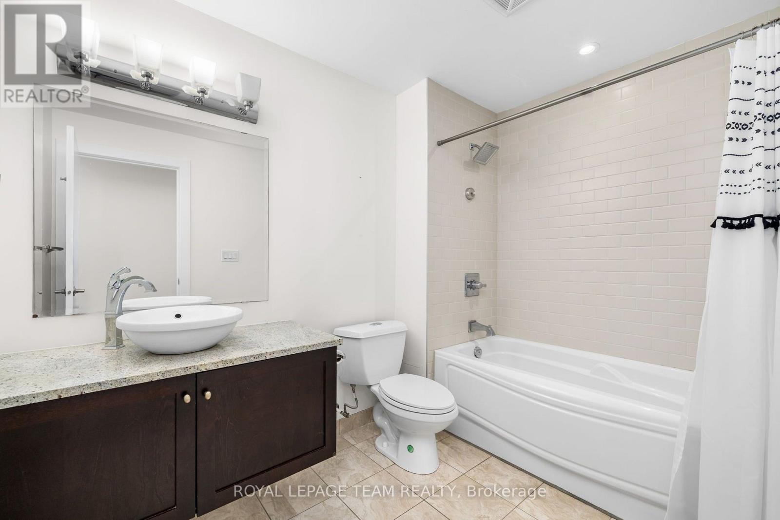 102 - 390 Booth Street Property Photo 17