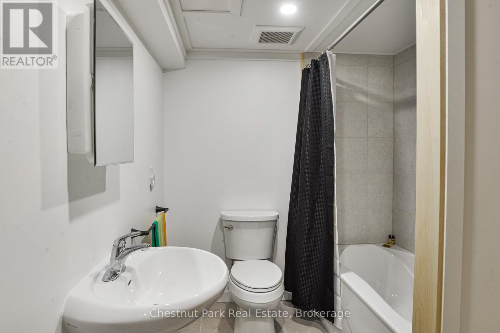 5 Hunter Place Property Photo 32