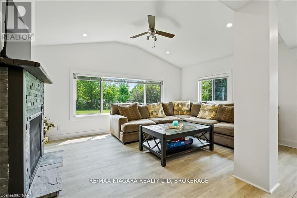 377 Cambridge Road W Property Photo 6