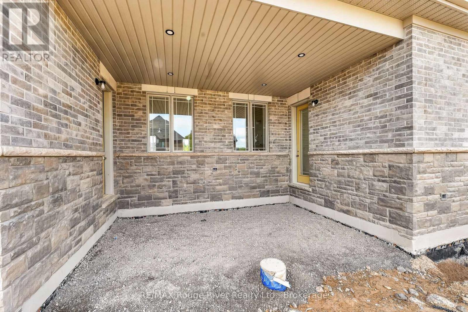 8 Cameron Court Property Photo 16