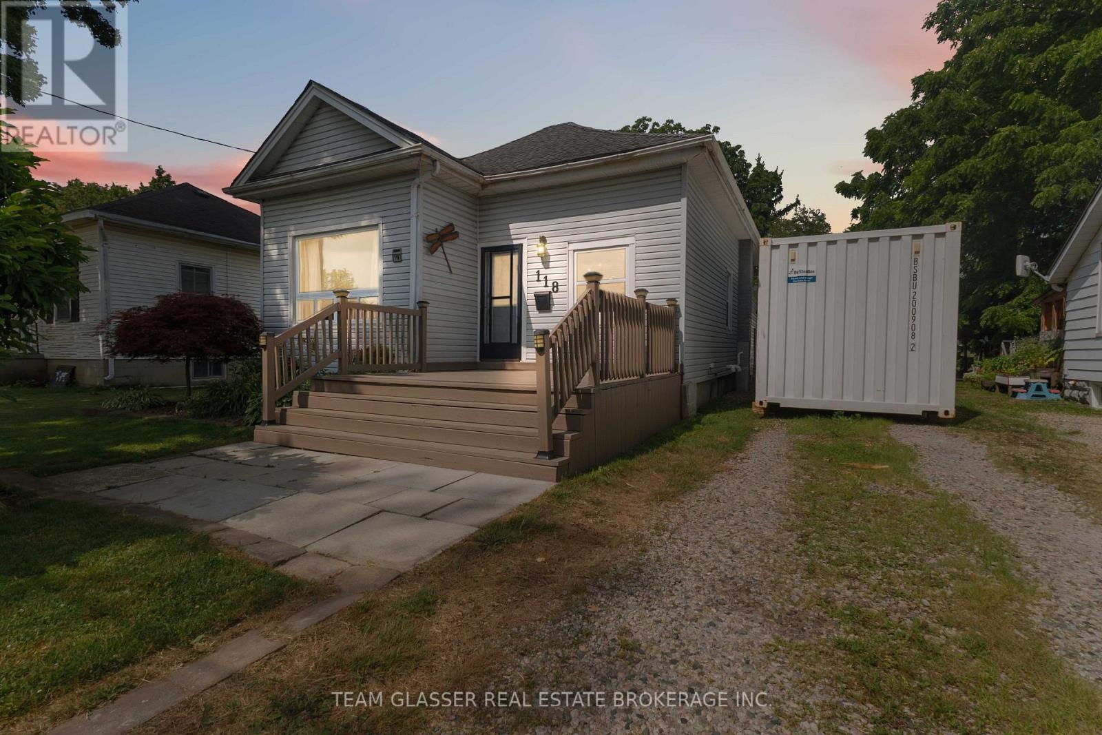 118 INKERMAN STREET Property Photo 1