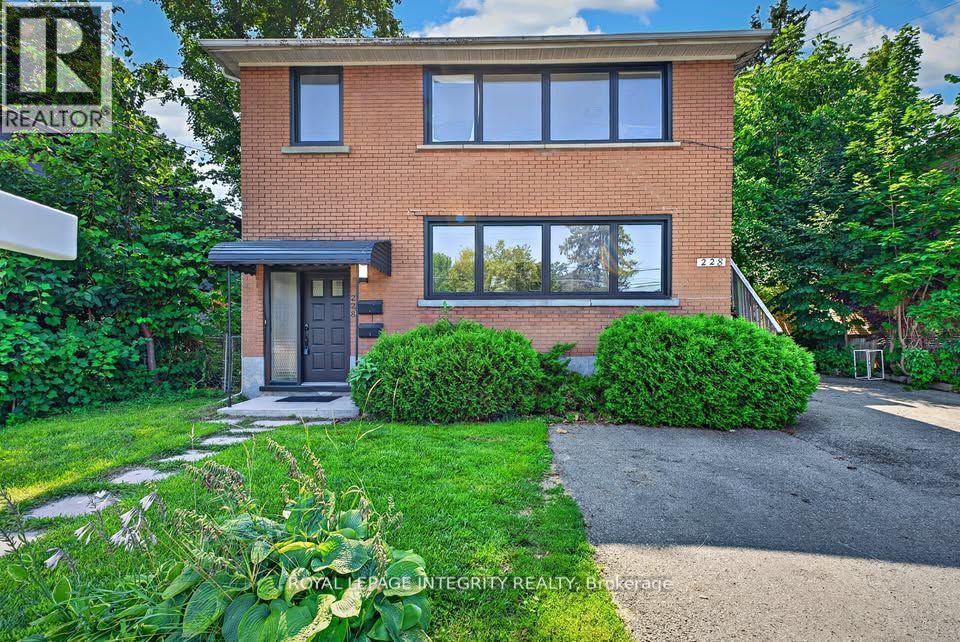 228 Woodroffe Avenue Property Photo 1