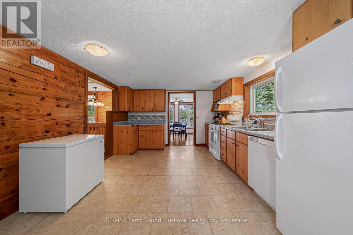 134 Johnston Road Property Photo 5