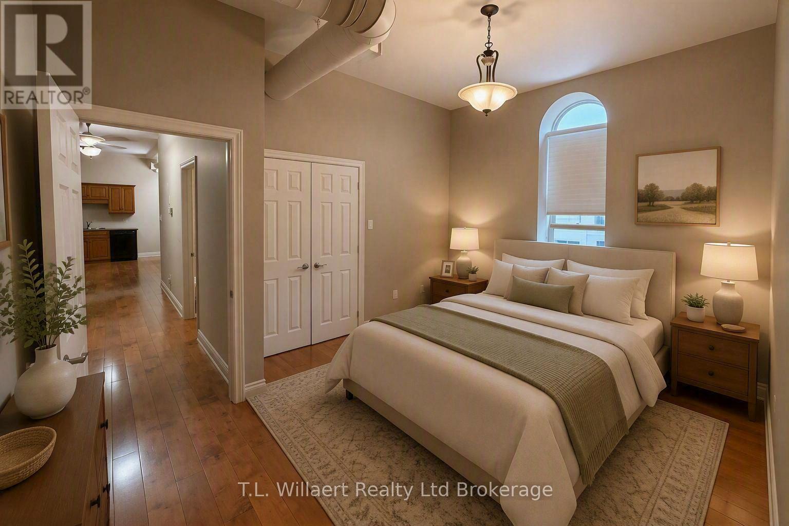 202 - 17 Brock Street W Property Photo 2