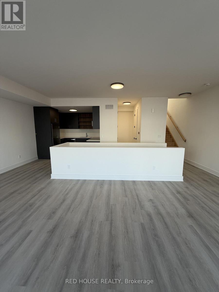 240 Ellis Avenue Property Photo 8