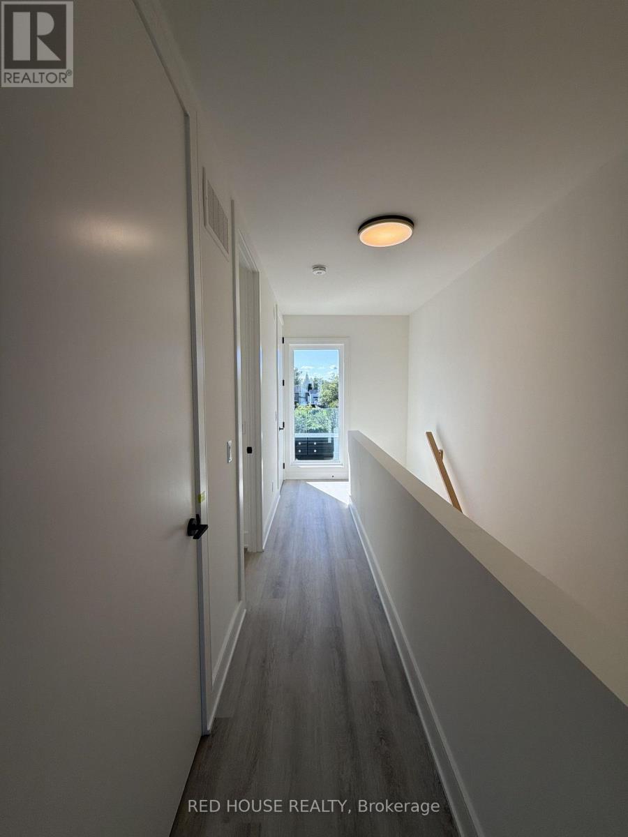 240 Ellis Avenue Property Photo 26