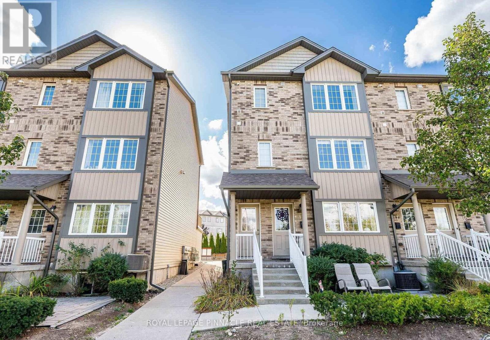15 - 275 OLD HURON ROAD E