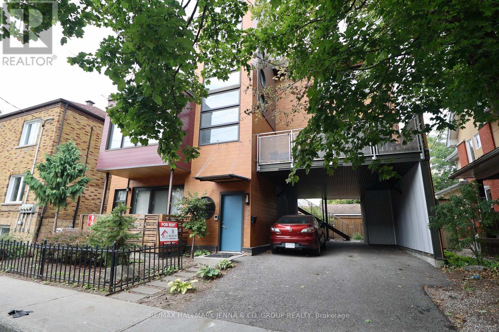 3 - 331 Osgoode Street Property Photo 2