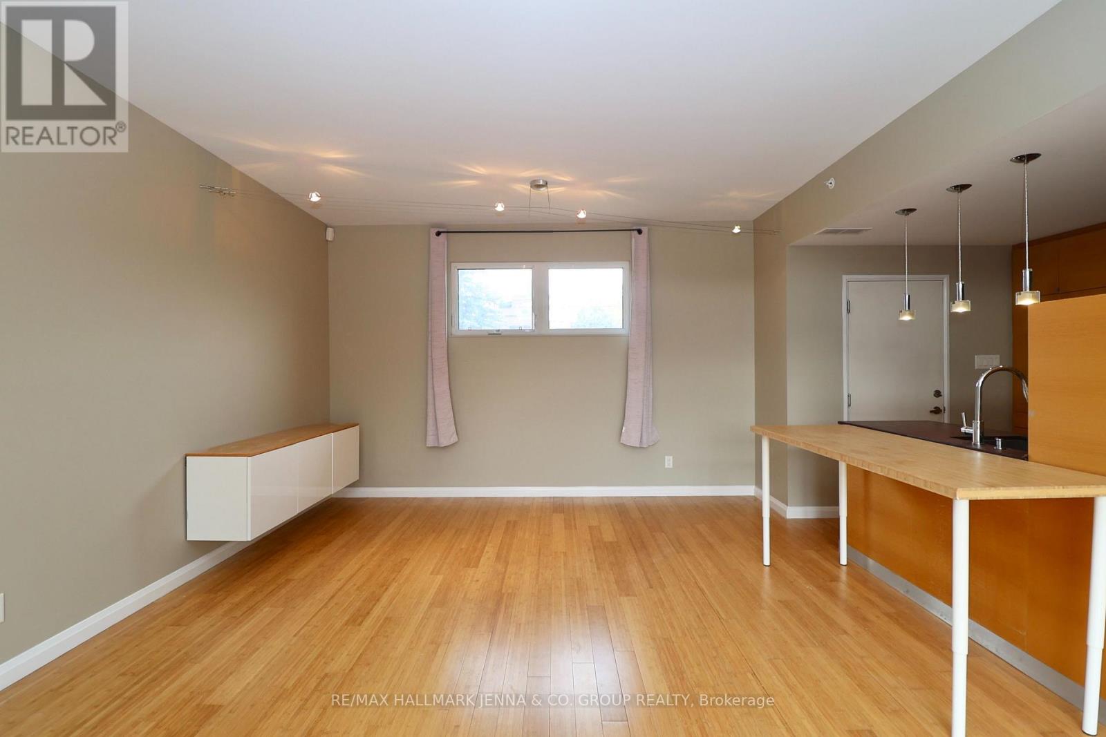 3 - 331 Osgoode Street Property Photo 7