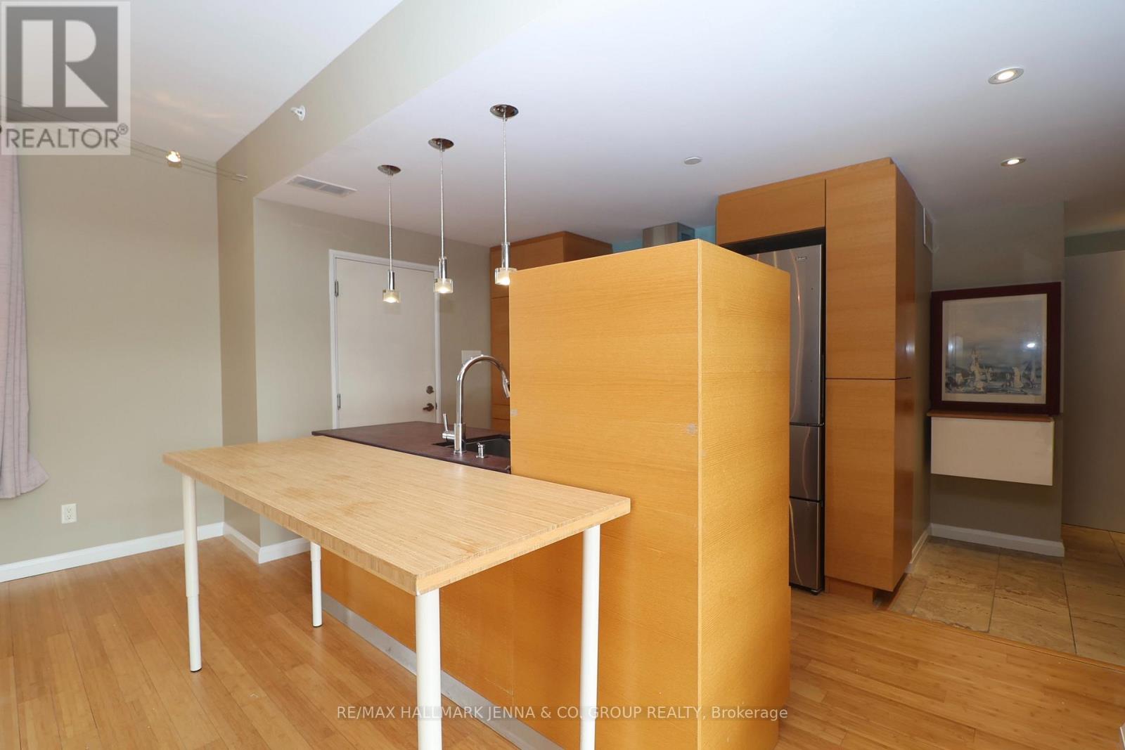 3 - 331 Osgoode Street Property Photo 12