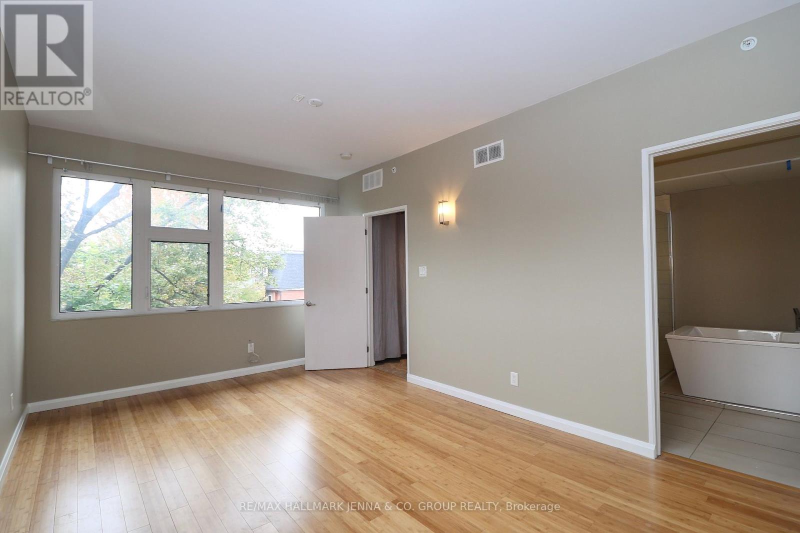 3 - 331 Osgoode Street Property Photo 15