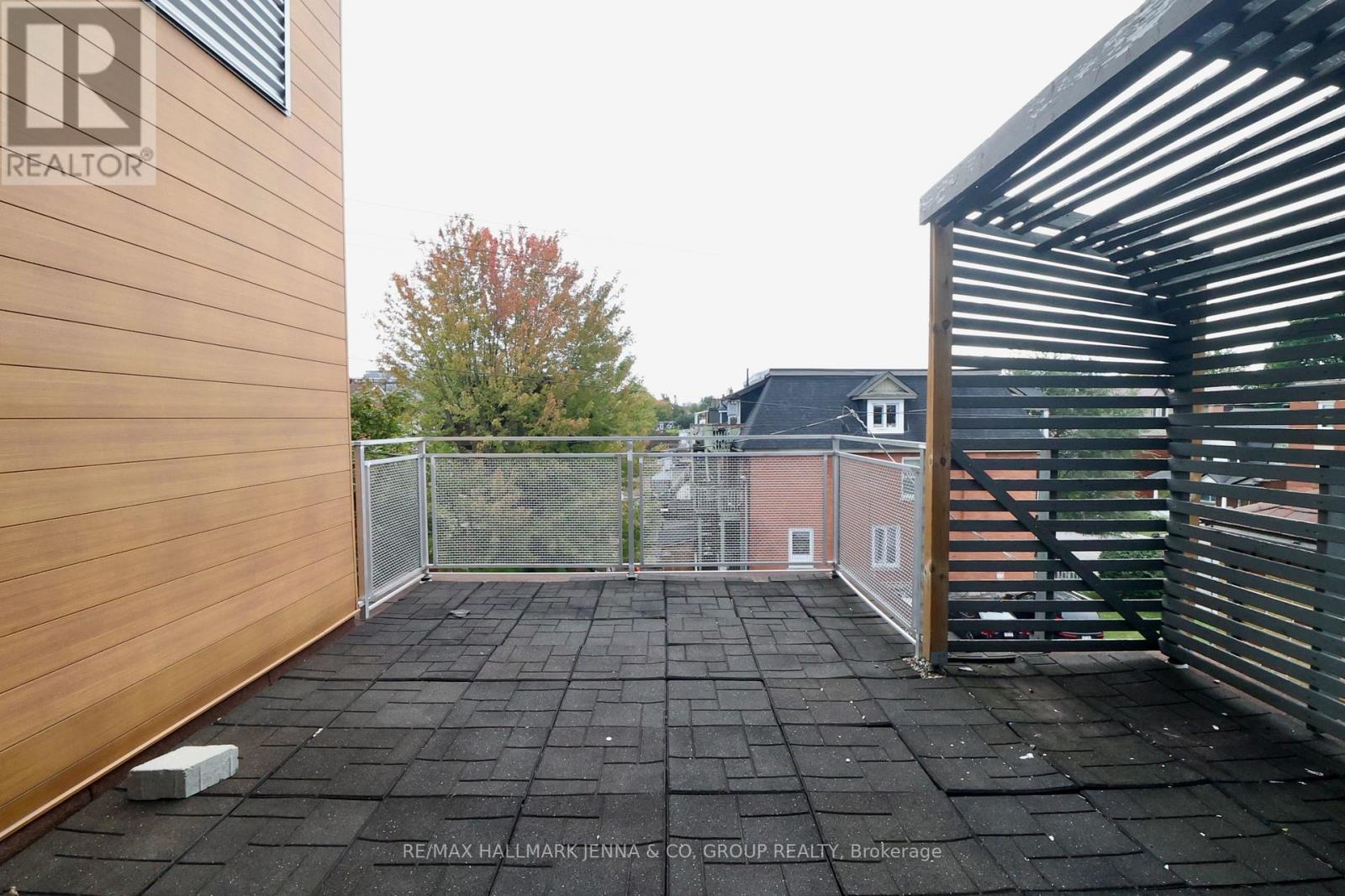 3 - 331 Osgoode Street Property Photo 18