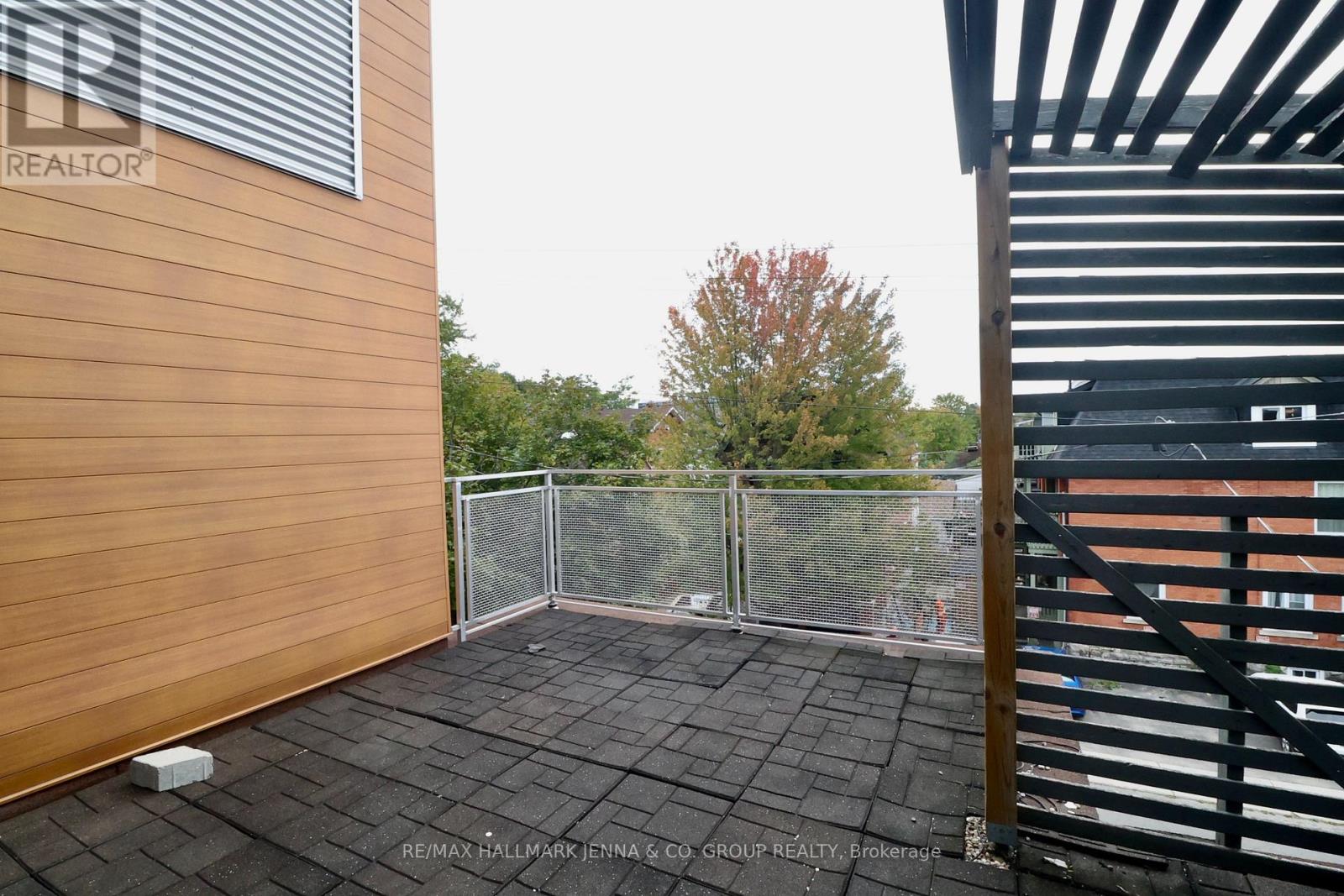 3 - 331 Osgoode Street Property Photo 22