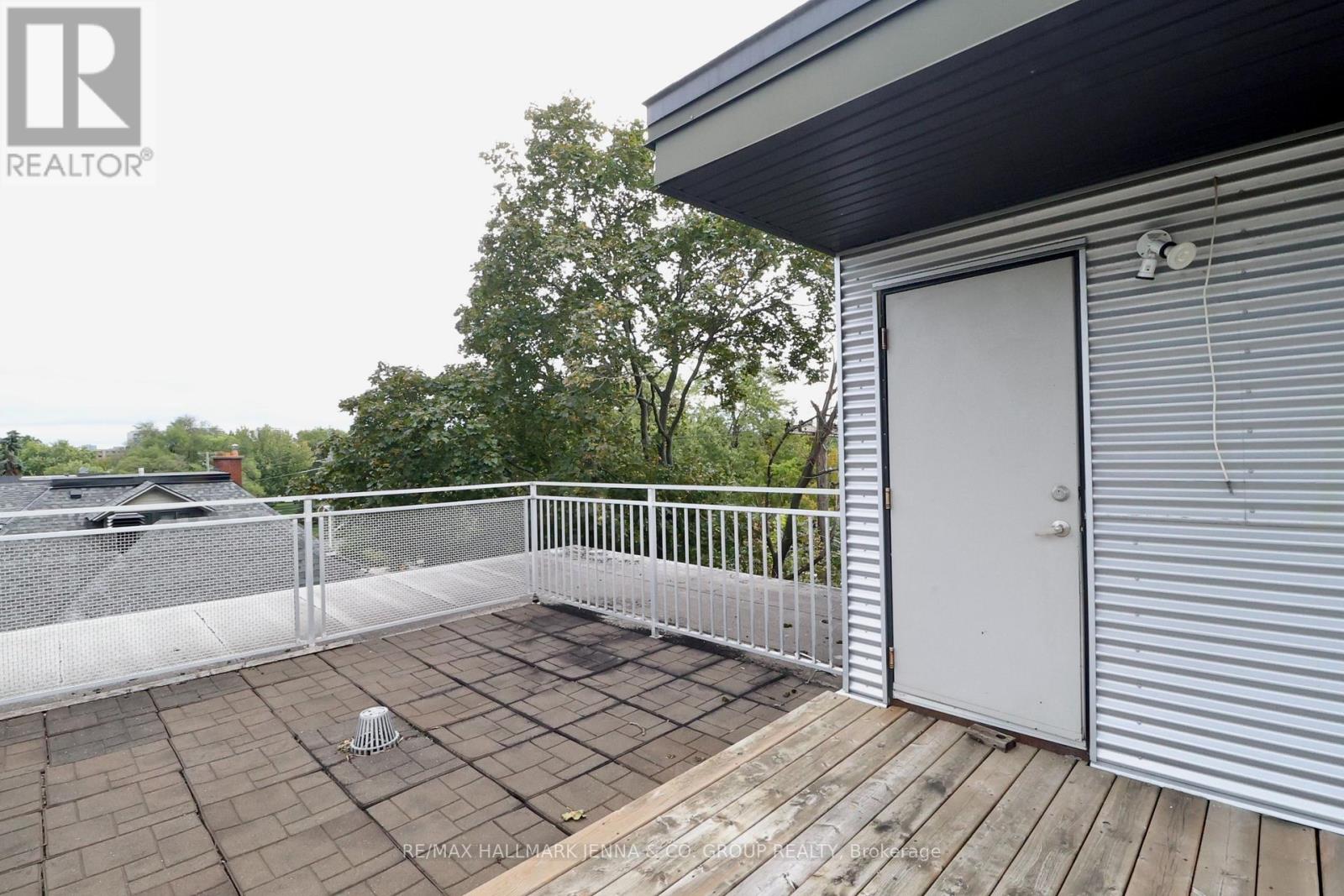 3 - 331 Osgoode Street Property Photo 24