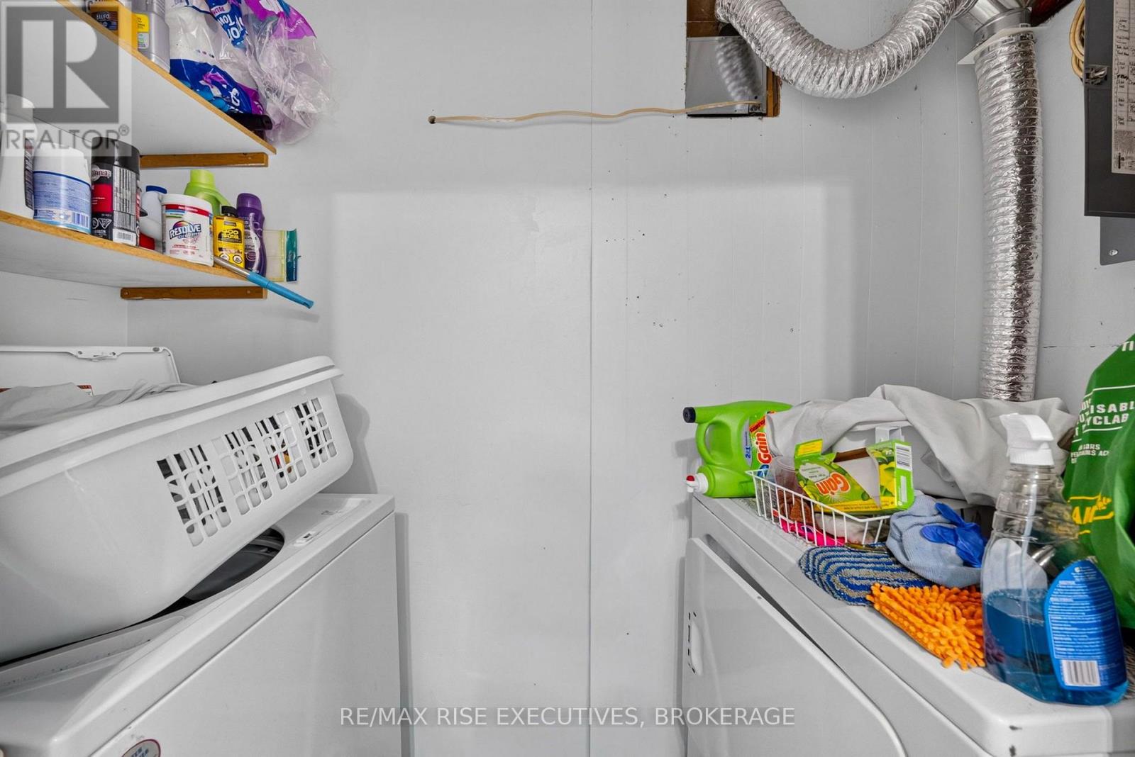 33 Montgomery Boulevard Property Photo 17