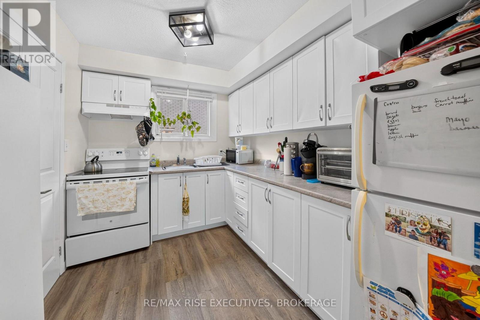 33 Montgomery Boulevard Property Photo 18