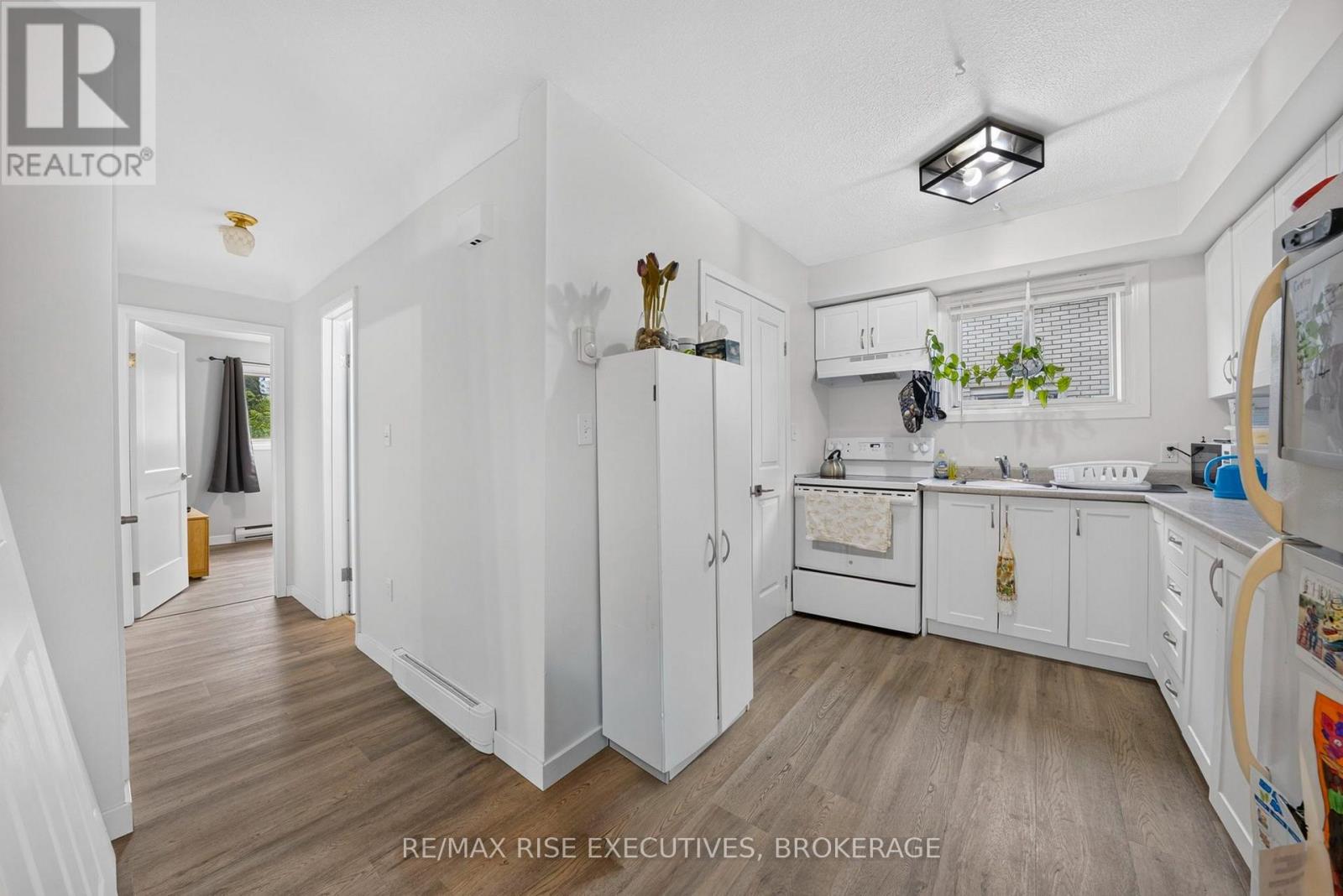 33 Montgomery Boulevard Property Photo 19