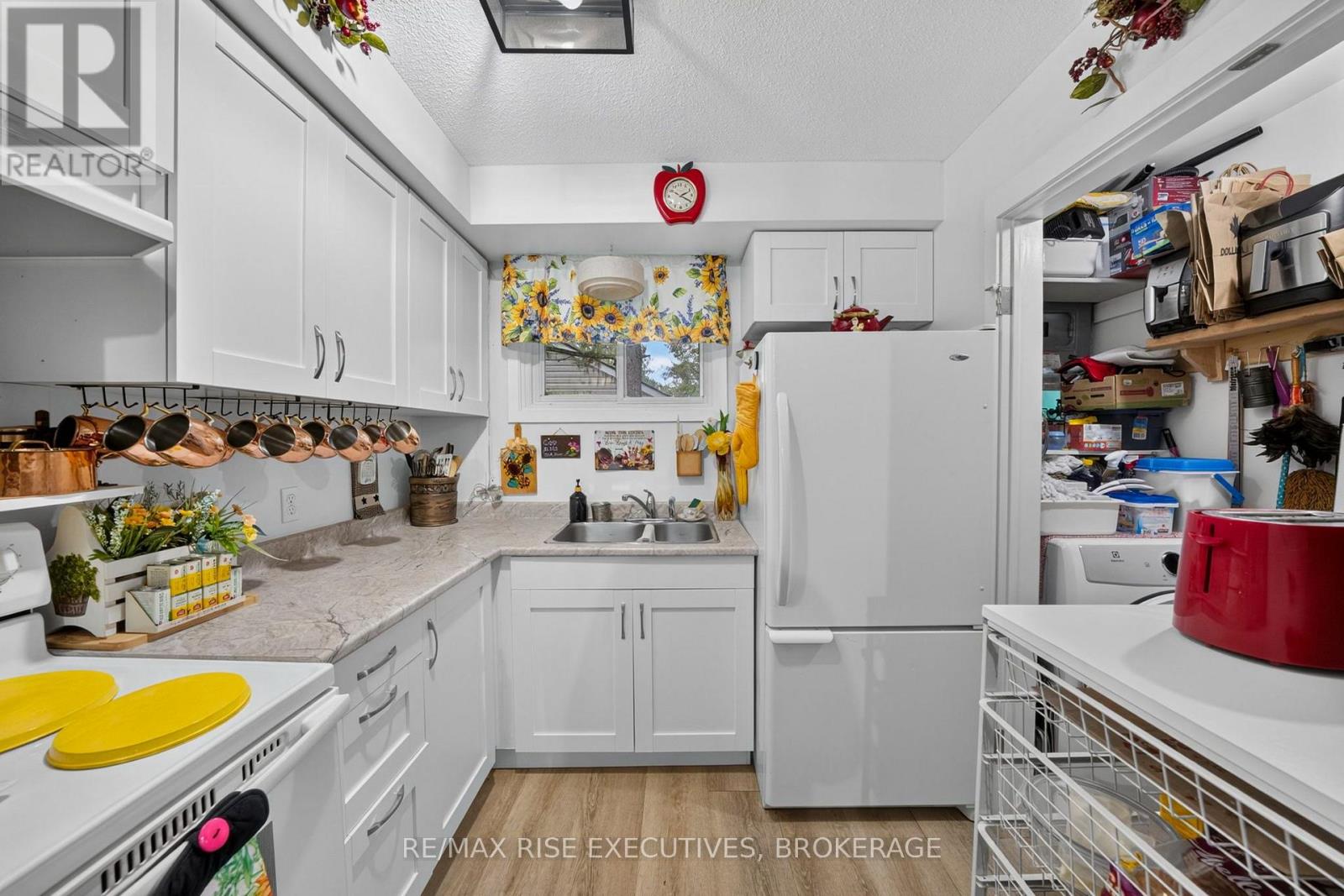 33 Montgomery Boulevard Property Photo 29