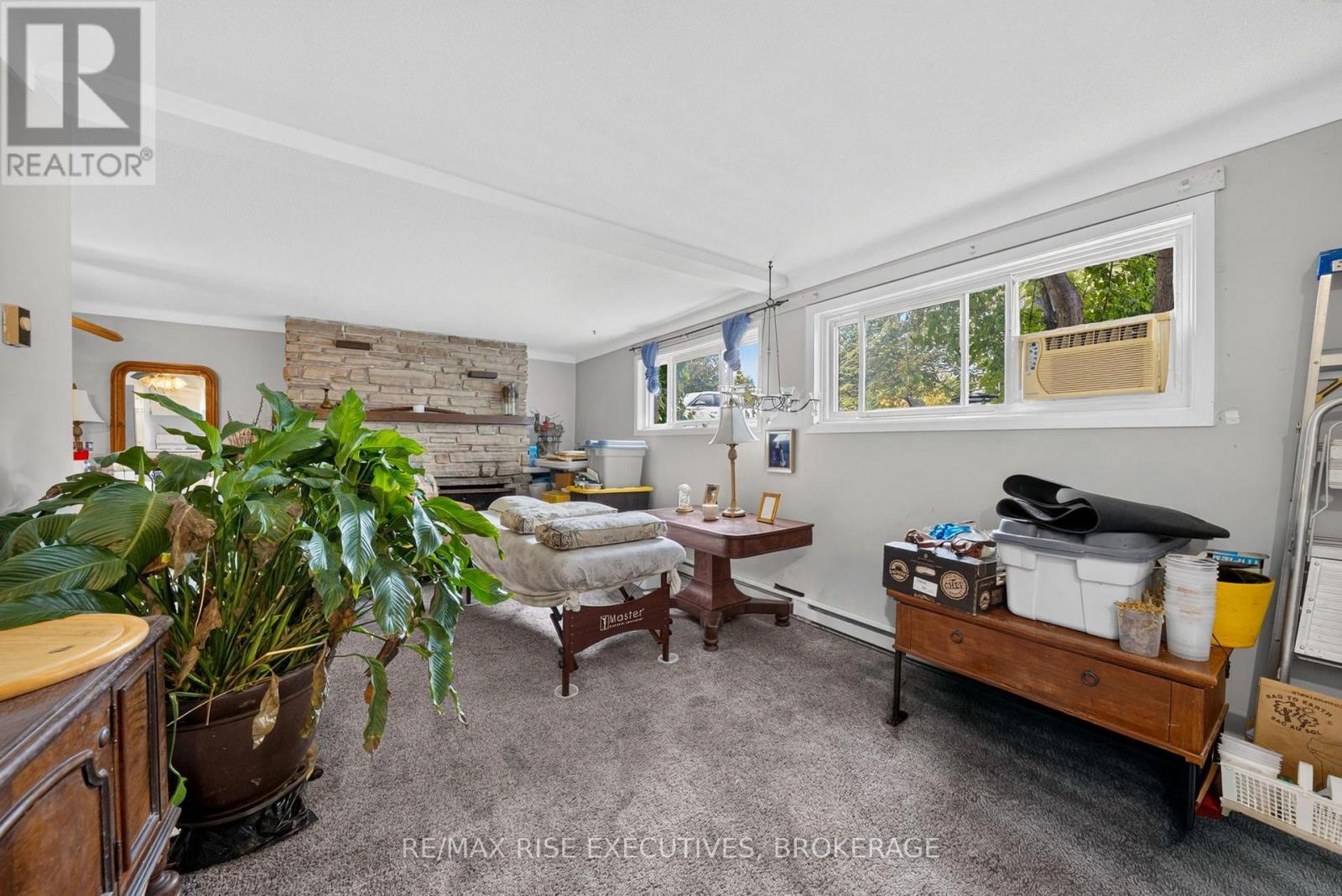 33 Montgomery Boulevard Property Photo 35