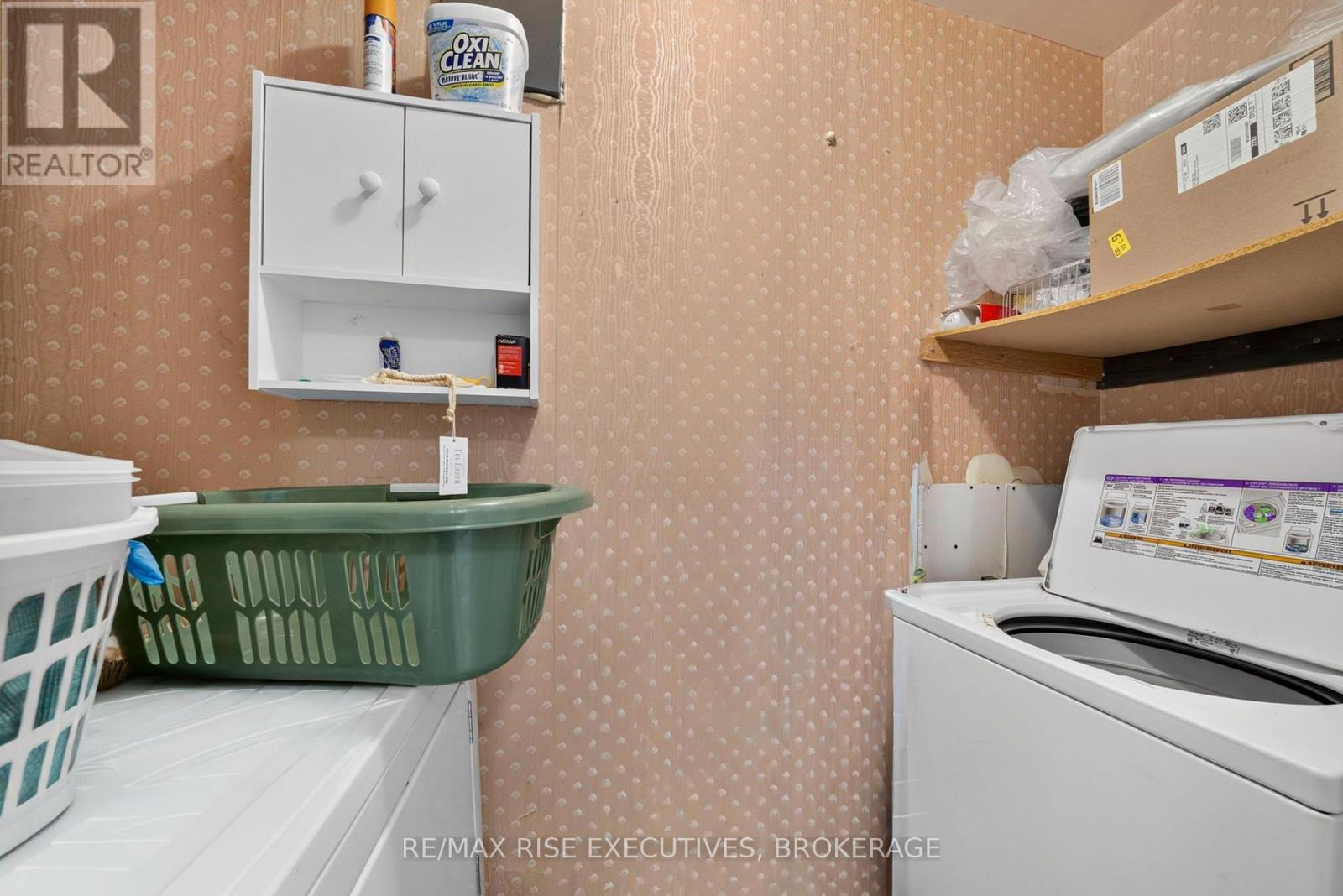 33 Montgomery Boulevard Property Photo 41