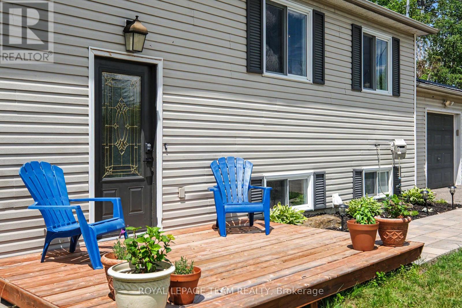 2495 River Road Property Photo 4