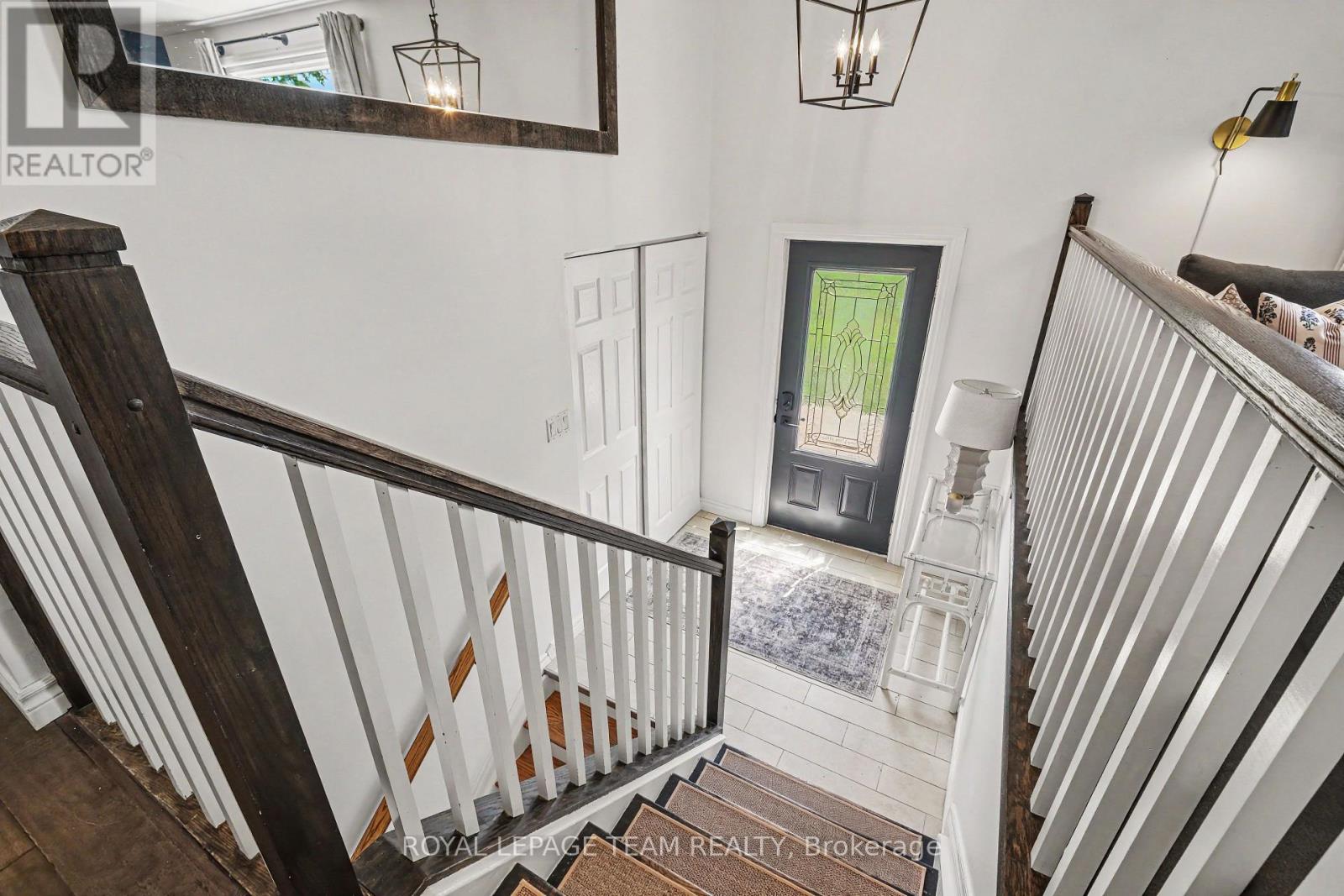 2495 River Road Property Photo 5