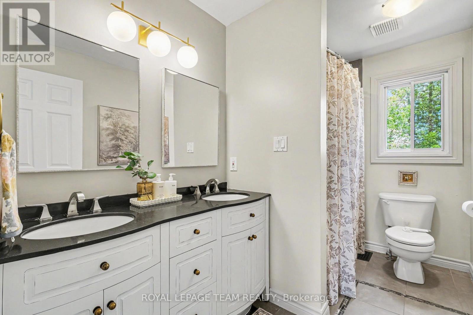 2495 River Road Property Photo 15