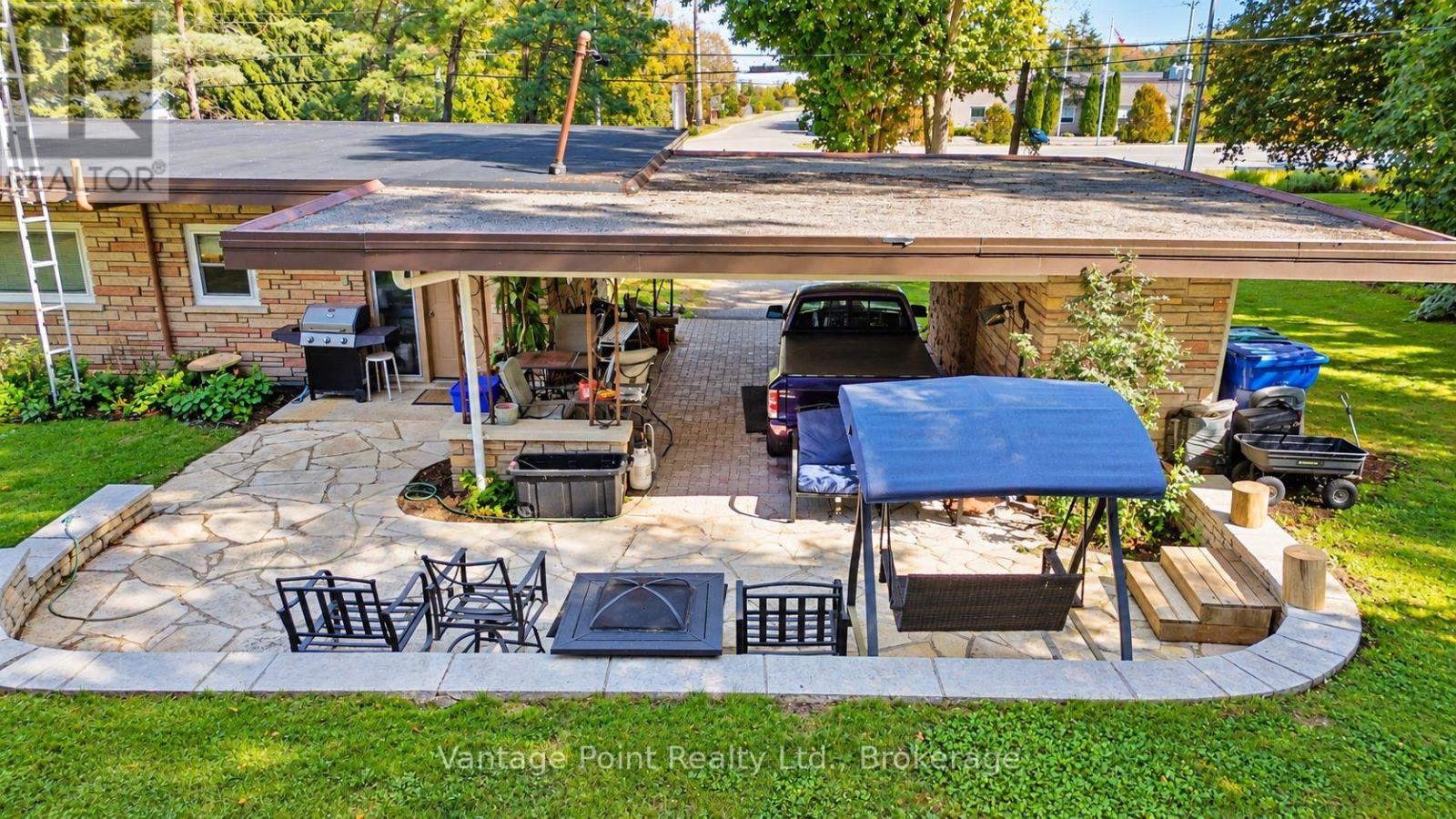 317048 6 & 10 Highway Property Photo 7
