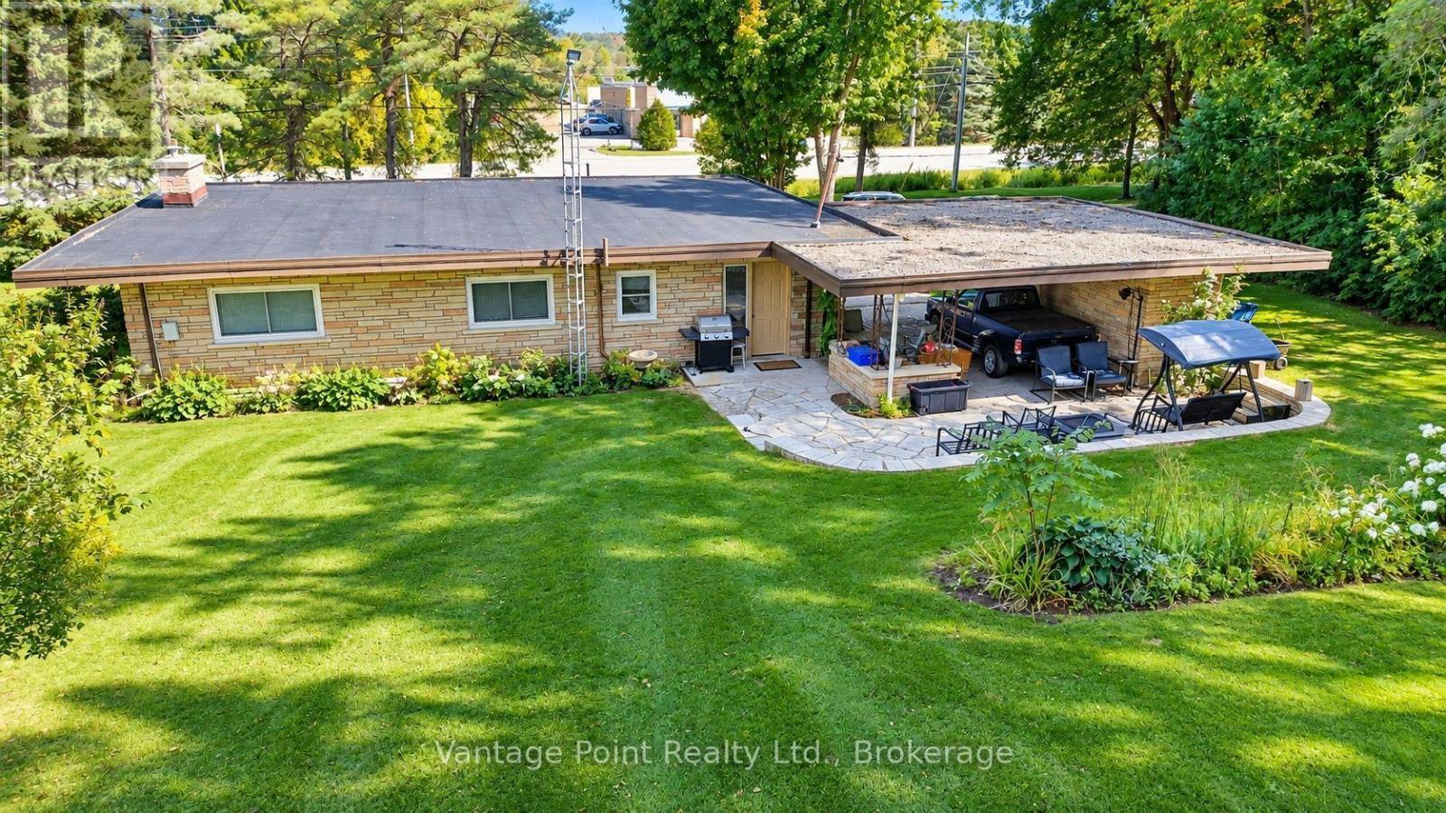 317048 6 & 10 Highway Property Photo 8