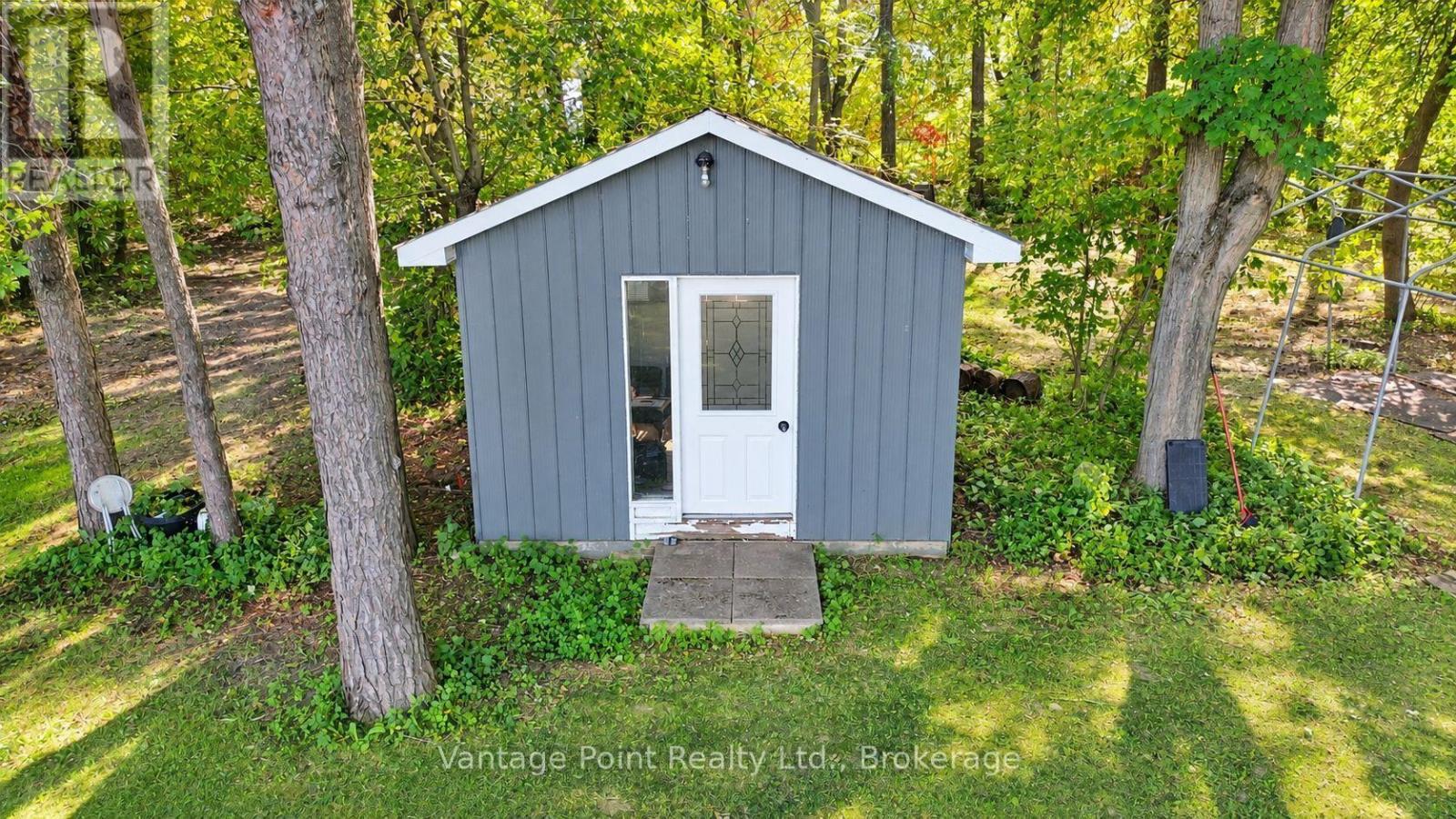 317048 6 & 10 Highway Property Photo 24