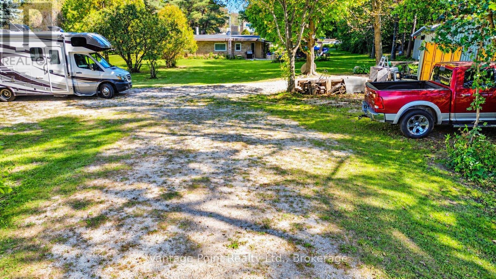 317048 6 & 10 Highway Property Photo 31