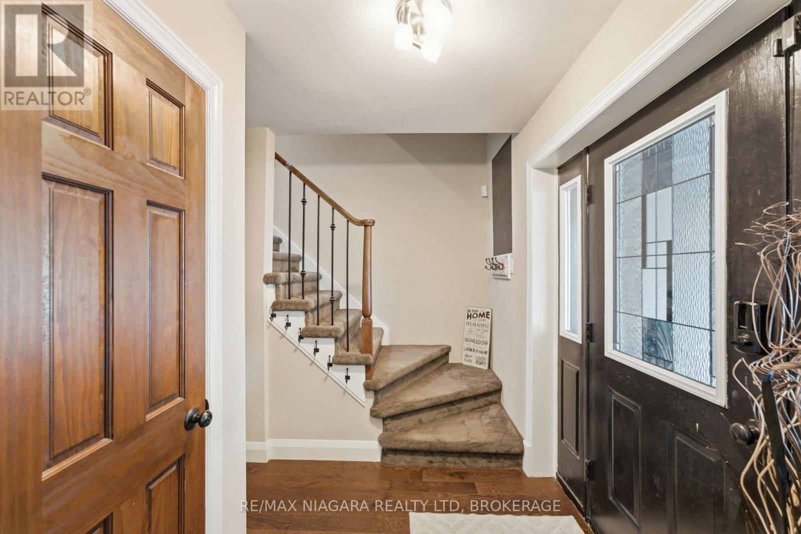 9 Beechnut Court Property Photo 3